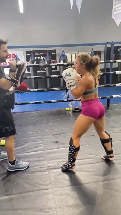 that was close…😳

#mma #training #muaythai #boxing #workout #fitness