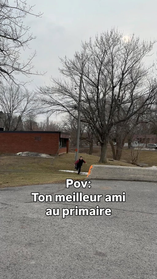 Ton meilleur ami au primaire 😂 #fyp #quebec #montreal #joke #sketch #reels