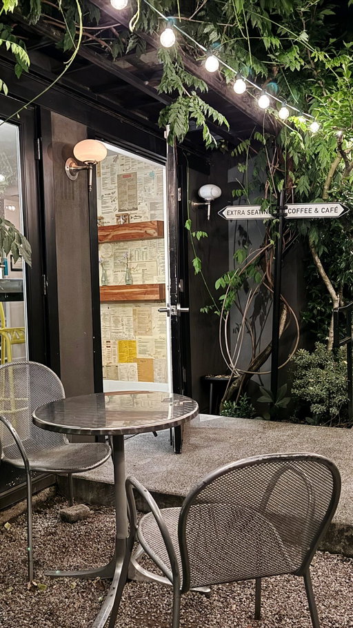 Save this list for later: ⬇️ Dog-friendly restaurants around Seattle. 🐶
.
I don’t have a dog, but I hang with my sister’s family multiple times a week and travel with them regularly, so I’m always around their English bulldog. Plus you all often ask me about pet-friendly restaurants, so in honor of National Dog Month (August), I thought I’d share some of my favorites around Seattle. Note, most are patio only for city health code reasons, but many have covered and/or heated spaces! And service dogs are always allowed anywhere.
.
- @adasonphinney (Phinney Ridge)
- @beardsleeph (Bothell)
- @bongos.cafe (Green Lake)
- @brimmerandheeltap / @redarrowcoffee (Ballard)
- @cafehagen (SLU & Queen Anne)
- @donluchos (Maple Leaf)
- @dreamlandfremont (Fremont)
- @lachingonamexicancuisine (West Seattle & Bellevue) - CLOSED FOR THE SEASON
- @ladyjayewest (West Seattle)
- @layersgreenlake (Green Lake)
- @libertybar (Cap Hill)
- @locuswines (Pioneer Sq)
- @manybenniesicecream (Fremont)
- @meanseattle (Ballard)
- @mezzanotte.seattle (Georgetown)
- @mulleadysirishpub (Magnolia)
- @nirvana.pizzas (Ballard)
- @patrickscafeandbakery (White Center)
- @portagebaycafe (U-District, SLU, Roosevelt, Ballard, West Seattle)
- @sabinecafeandbar (Ballard)
- @saintbreadseattle (U-District)
- @sscbballard (Ballard)
- @sthooligans (Ballard)
- @stoneburnerseattle (Ballard)
- @stonehouseseattle (Rainier Beach)
- @taurusoxseattle (Cap Hill)
- @tivoli.in.seattle (Fremont)
- @unbien (Ballard)
- @valhallasandwiches (Greenwood & Mercer Island)
- @whiteswanpublichouse (SLU)
.
Most breweries also allow dogs, and many often have food trucks parked outside!
.
Travel a lot with your dog? I shared my favorite dog-friendly vacation spots in the PNW recently on the blog. Get it via the link in my bio @emeraldpalate or directly here (and yes, there are pics of our family bulldog!) ➡️ https://www.emeraldpalate.com/dog-friendly-vacations-in-the-pnw/
.
Where are some of your favorite dog-friendly restaurants around Seattle? Let’s help other dog owners out in the comments!
