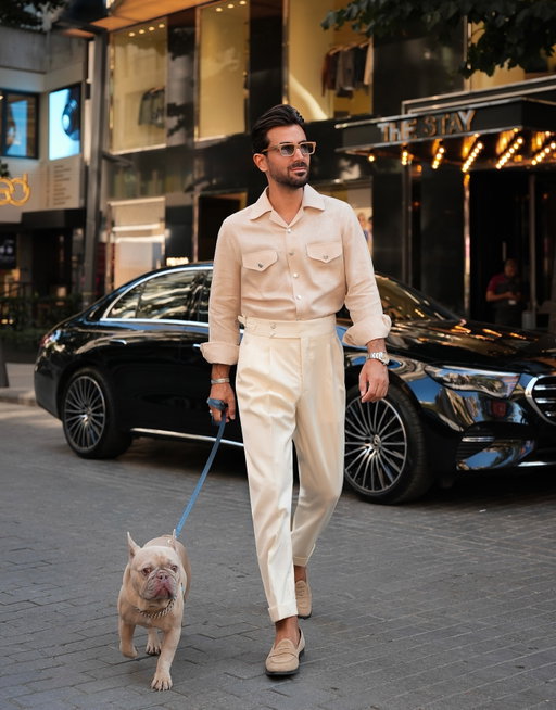 My handsome boy nailed the dress code 🐾 
Summer cream vibes by @kambespoke