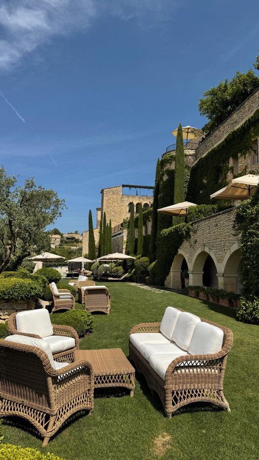 📍Airelles Gordes, La Bastide

#airelles #airellesgordes