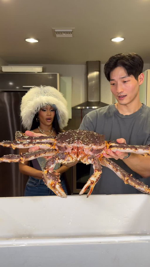 Seafood Boil w/ @saweetie