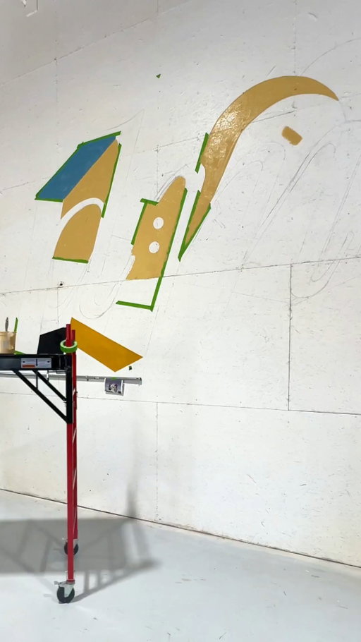 Putting in work with @matteomilesmurals 🎨 

The Build Frames Baker Scaffold offers the stability, mobility, and workspace needed for detailed projects like murals—built for pros who need reliable support at every level. 

Shop now at the link in our bio.