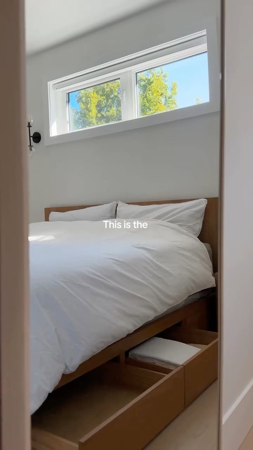 My Form Bed with Storage from @sundaysfurniture is basically my biggest bedroom hack - a bed AND a dresser in one?! Obsessed. PLUS, free shipping on all orders, and free delivery on all large items 👀

Check it out! 

#SundaysFurniture #SundaysPartner