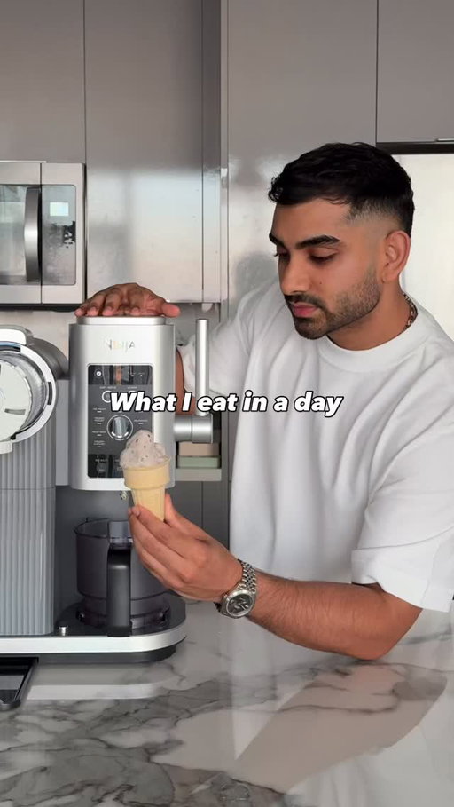 a day of intentional eating 🍔 food is just energy, some days you need more than others and right now I’m just focused on losing weight weight and maintaining muscle. Losing weight is a matter of energy in and energy out. Calculate your maintenance weight and reduce your calories by 500 and you’ll be able to lose a pound a week.

Nutrition shown:
Lavender Vanilla Iced Latte @daveskillerbread Protein Bagel
@vitalfarms Egg 4 Large
5 Slices of Beef Bacon
@fairlife Chocolate Protein
@ninjakitchen Creami Oreo McFlurry 
Taco Bowl
@drpepper Zero Sugar
Pavlova (I just took a bite for the video)

Nutrition Not Shown: @oikos Greek Yogurt

Total Calories: ~2000
Total Protein: ~160g

#whatieatinaday #fulldayofeating #intentionaleating #food #easydinner #meals #lifestyle #explore
