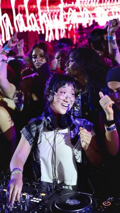 TBT to @kraejiyaeji’s full on @boilerroom takeover with @weirdcoretv 🐾🪩✨

made in Superstudio 👀