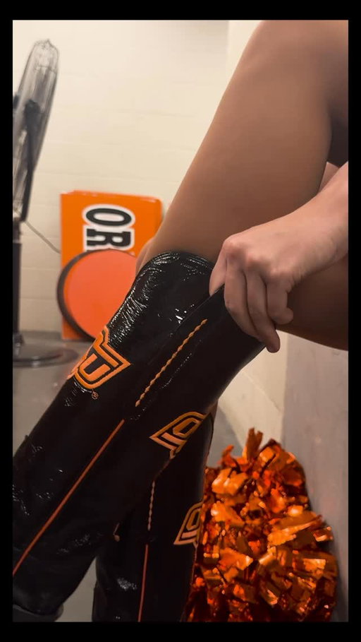 HAPPY ORANGE FRIDAY !!! 🧡🤠 & THE SECRET IS OUT……..

We are so excited to announce that OSU Pom will now be hittin BPS in our brand new, custom made, @lucchese boots!!! We are beyond excited and so excited to debut them on Game Day !!! ✨🧡