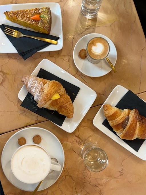 Vacation Day 10-11 🌞

1. Had to get my hands on a croissant alla crema once last time on our final day in this beautiful city!
2. Caffè San Marco 📚☕️✨
3. Travelling around Trieste
4. Views from Castello di San Giusto 🏰
5-6. Little city glimmers
7. Behind the scenes..
8. 🍝🍝🍝
9. Being in Italy made me want a small fiat *beep beep*
10. Outfit change 💃🏼
11-14. Dinner at @joiatrieste whilst watching the sunset