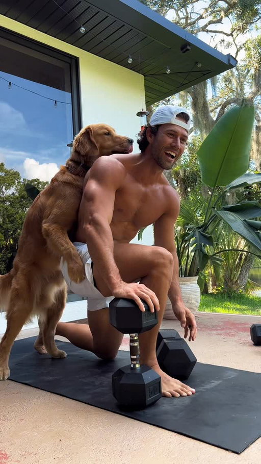 That was NOT in the workout plan 🤦‍♂️🤣🐶🤷‍♂️ 

Not the kind of resistance training I had in mind 💀🤷‍♂️

Happy 3rd birthday you horn dog 🐕 🌭 @drewbieberpruett 🤟 love you

#dog #puppy #golden #goldenretriever #workout #fitness #funny #fitnessfail
