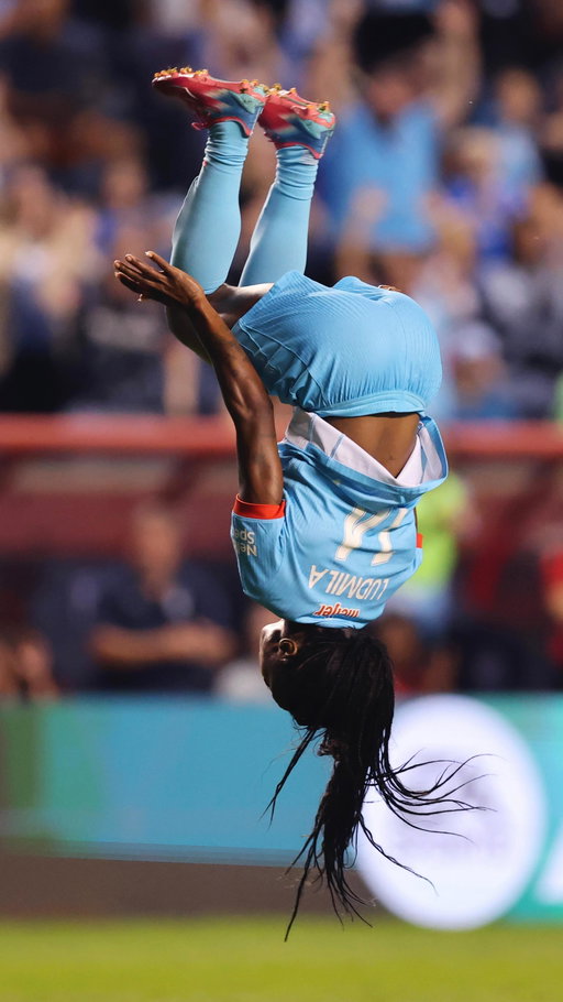 Ludmila scores, she soars! 🤸‍♀️
