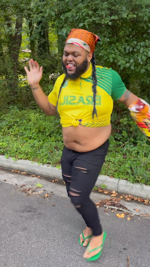That girl that wanna be Every Race but HER OWN 😂😭😭😭😂😂😂😂😂😂😂😭😭😭😂😂