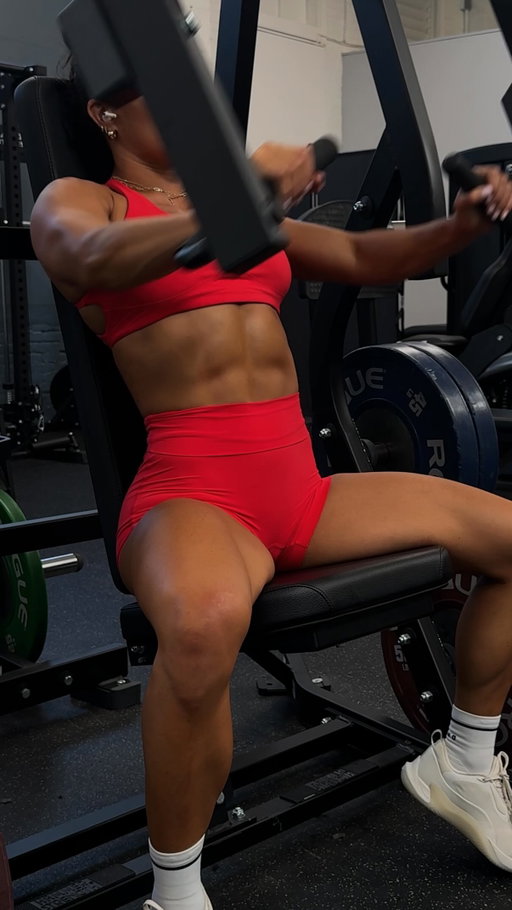 It's always a great day when she comes to play 😤

🔗 in B!0 to get locked in and train with purpose 🤝 

#workoutsforwomen #hybridathlete #crossfit #running