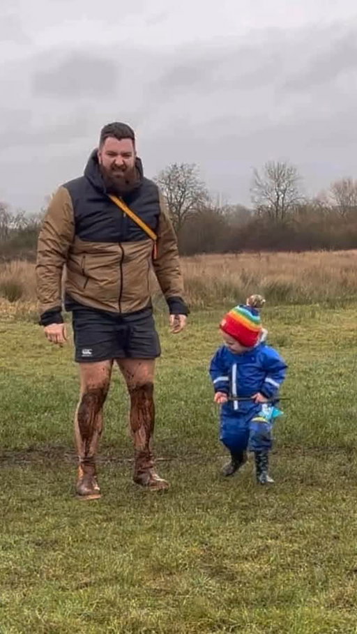 Entertainer 1st, Man Child 2nd and Dad 3rd. #leicestershire #leicester #woodland #forests #parenting #daddydaycare #vizsla #puppy #dog #countryside #robinhood #potnoodle #lunch #scran #father #daddy #dadbod #giveitsomewelly
