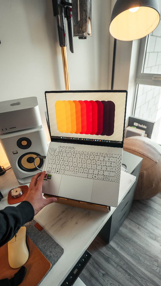 DO NOT update your windows PC!

Updating your PC to the latest update might just corrupt your SSD and you can lose all your files!!!

You can fix that by doing this...

#tech #gadget #windows #pc #gamingpc #gaming #computer #windows11 #pcgaming #pcsetup #pcmasterrace