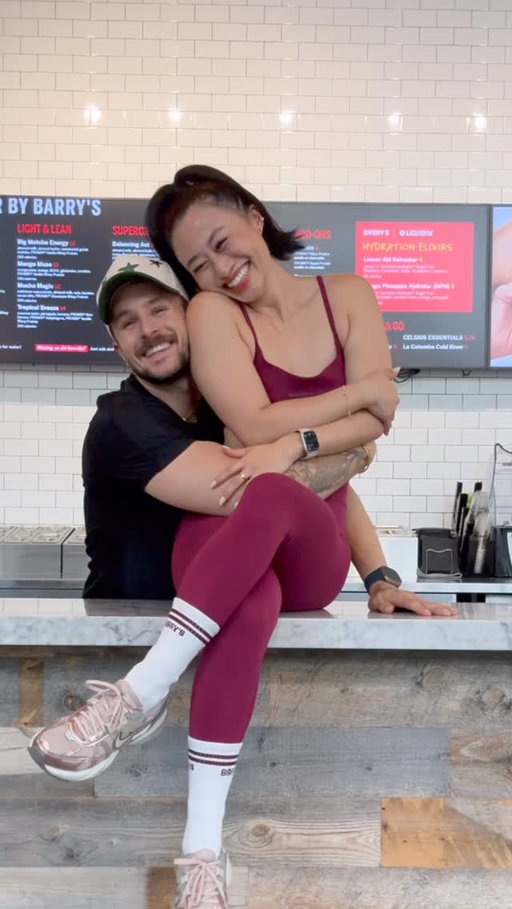 🚨BREAKING NEWS /
SEND THIS TO EVERYONE YOU KNOW🚨

Friends with Benefits starts tomorrow, and this year, in order to send FREE classes to your first-timer friends, you have to be a member of the Academy (our complimentary loyalty program). Sign up now, so tomorrow you can invite a friend, invite a third, or invite your whole crew. 

BTW: The more first-timers YOU send to Barry’s, the more credits (and Academy stars) show up in YOUR account! #Barrys