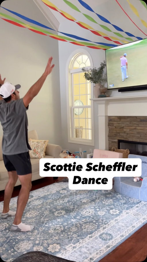 Scottie Scheffler dance…featuring my kids yelling in the background 😂 
•
•
•
•
•
#golf #golflife #golfaddict #golfstagram #tourchampionship #eastlake #scottie