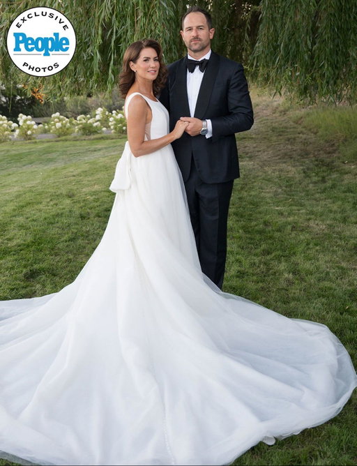 Jillian Harris is married! ❤️

The ‘Bachelorette’ alum, 45, married Justin Pasutto on Thursday, Aug. 21, in a church ceremony, before the pair tied the knot again two days later on Aug. 23 in a “dreamy and romantic” wedding attended by 176 guests at their farm in West Kelowna, British Columbia.

Read more details at our link in bio. | 📷: Minted Photography