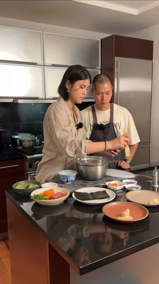 date night at home for ~$20 per person :)) making temaki!! 

#sushi #temaki #datenightideas #cookingtips #sushiathome