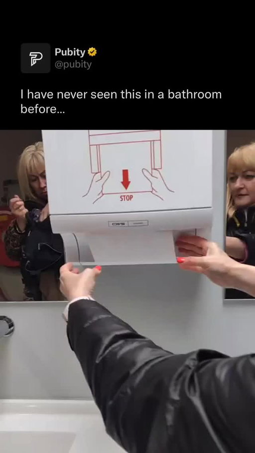 🤯

In a bathroom in the Netherlands, guests were left puzzled by an unusual setup. Instead of the usual paper towels you rip and toss, there was a continuous cloth towel system. People weren’t sure if they were supposed to keep pulling, reuse a section, or figure out how it worked, leaving many confused by the quirky alternative.

ViralHog

#surprise