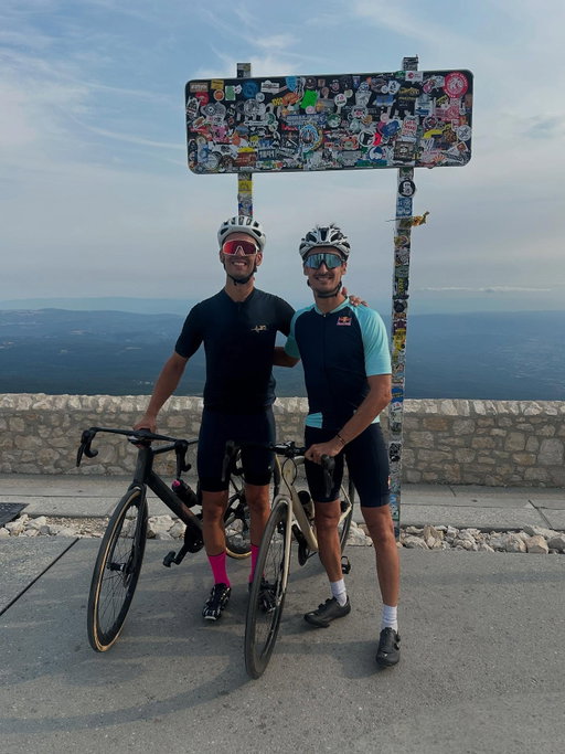 Mont Ventoux ✅
Merci @cedricsoubeyras pour m’avoir motiver à le faire et me montrer ce col légendaire 🙌🏼
