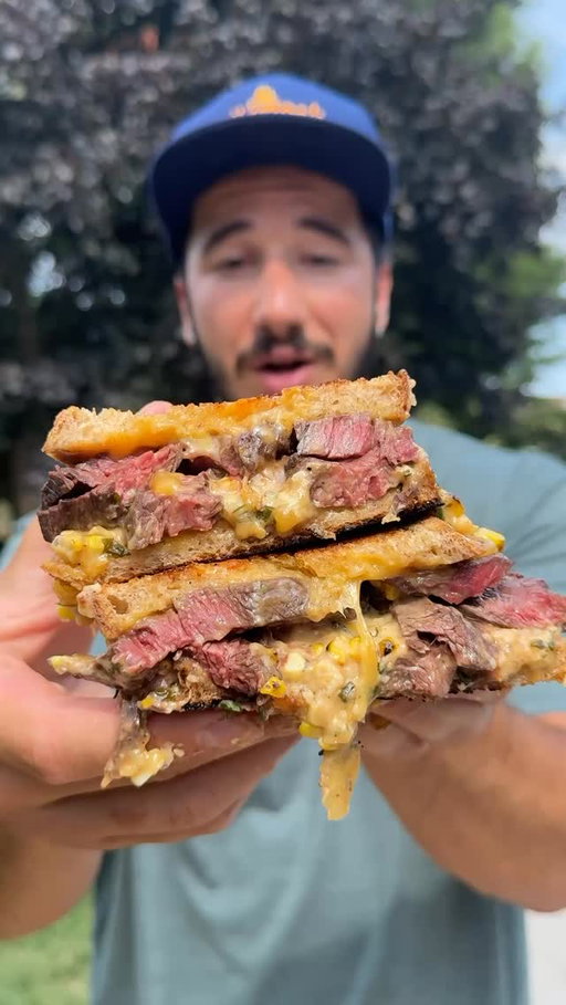 Grilled Steak n Elote sandwich made with @tillamook to give the perfect cheesy bite #TillamookPartner