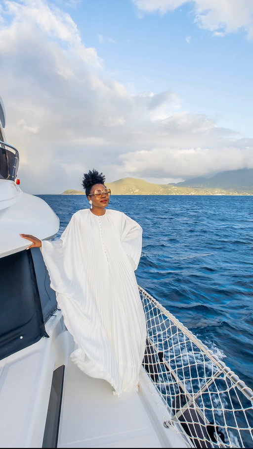 Well, what can I say…the allegations are true🤷🏾‍♀️🫣

A lil #travelhumor to start off the week😂

#travelinspirations #funnyreel 

Clip 1: Nevis 🇰🇳birthday trip 
Clip 2: ✈️ to Virginia with The Omni Homestead resort
Clip 3: Maldives 🇲🇻 
Clip 4: View from my room @hotelgrandpowers Paris 🇫🇷