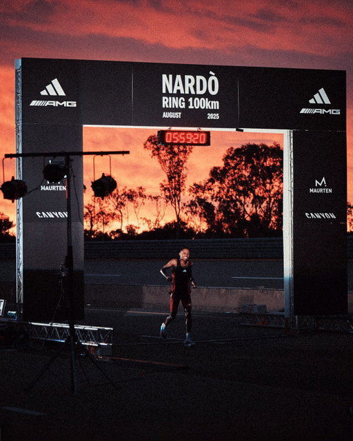 Only radical minds would dream up a sub-six-hour 100km.

Only a truly special athlete could make it reality.

5:59:20 @kubheka_sbusiso 

#Chasing100 #YouGotThis