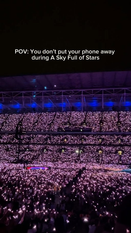 Sorry @coldplay, we had to break the rules🤷#coldplay #coldplaywembley