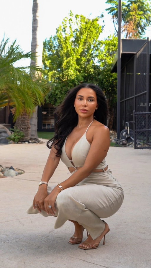 I don’t know who needs to hear this…
but life doesn’t end as you get older - it begins.

You can be a mum and still be in your prime.
Your best years aren’t stuck in your 20s.
They’re right now.

Make the shift.
Choose you.
Let your kids see what it looks like when a woman values herself.

There’s no award for burnout.
No trophy for putting everyone else first.

The real flex is being a woman who leads by example - grounded, empowered, and (unapologetically) her own priority. 𐙚