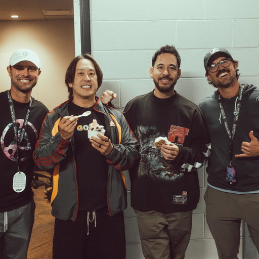 Eating ice cream and playing golf with @linkinpark 🤙🏼. Shoutout to Adam for making a dream become a reality and man I’m still buzzin about last night!! Can’t wait for y’all to see the video in a couple weeks!

Backstory here. LP is my all time favorite band and have listened to every album of theirs and all of @m_shinoda stuff over the years and never thought I would get to shake their hands but here we are. They couldn’t have been nicer and it’s a night we won’t soon forget!! 

Also shoutout @camsschultz for shooting his first ever concert and absolutely cooking!!!