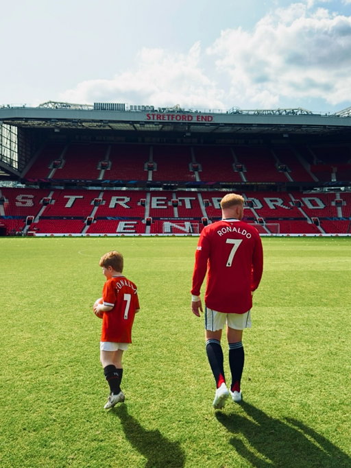 4️⃣ years ago, when CR7 came home.. 🥹 - one of the BEST days for me as a lifelong United fan‼️❤️
-
Story time… yes that is me as a little kid in the first photo next to my present day self a couple of months ago in a cool photo I edited. I really have been a fan for my whole life!! and the last 2 slides are when I found out the news from @fabriziorom’s livestream, and went straight to an adidas store to get my new shirt with Ronaldo 7 before he was even announced with the shirt number!! I will claim to be the first in the world to get it done 🤣 The numbers in his first season back were unforgettable.
-
Now I just need to meet the man himself and complete the story 🤞🏼❤️