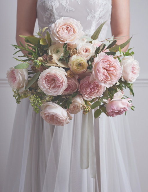 Wedding Wednesday #peony #ranuculas #weddingflowers🌿 #BridalBouquet🥰 #WeddingInspiration💎 #BridalFlowers🌸 #ElegantWeddings🌿