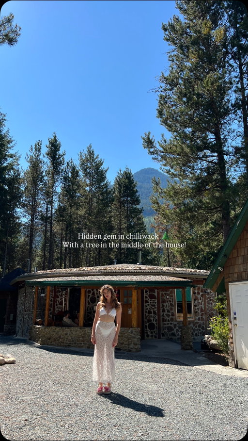 🌲 Who would you take here? 😍 This has to be the coolest Airbnb in Chilliwack r/n @chilliwacklakeairbnb 🪾

📍 Post Creek, Chilliwack Lake Road
🛌 Sleeps 5 
🏔️ 5 mins from Lindeman lake trailhead 
🏞️ 5 mins from Chilliwack lake 
🔗 Bookable on airbnb, link in bio on  @chilliwacklakeairbnb 

#chilliwackbc #chilliwacklake #airbnbcanada #explorechilliwack #airbnbbc #staycationbc #explorevancouver #glampingnotcamping #cabininthewoods #cabinsdaily #cabinsofinstagram #uniquestays #airbnbgoals #discoverbc #weekendgetaways #lindemanlake