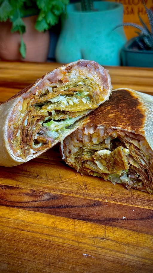 Chilaquiles steak burrito 🥵🥵🥵

By the way, I have a cookbook out called My Mexican Favorites. Link in my bio. You can also find it on Amazon, Barnes and Noble, and Target 🙏🏻

#chilaquiles #steak #burrito #mexicanfood #recipe #foodie #cooking @heb