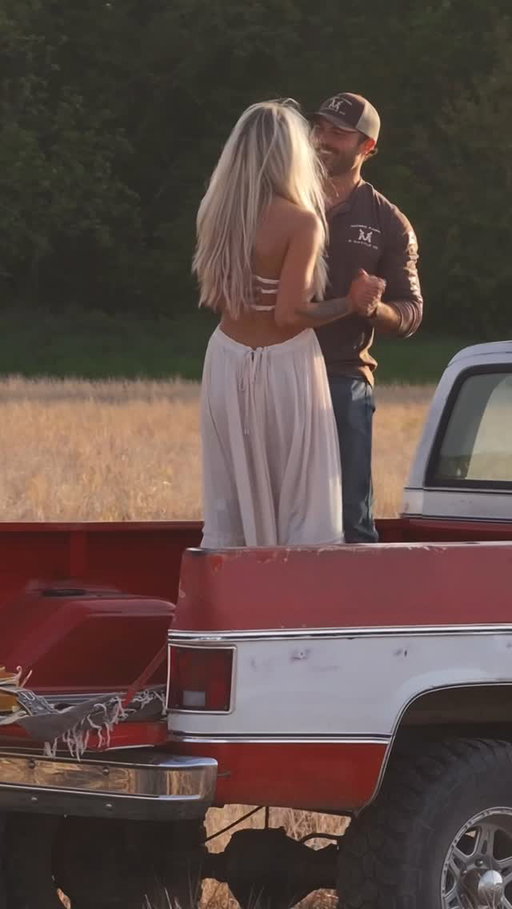 Y’all still watching The McBee Dynasty monday nights on Bravo?! 
•
•
•
 #realitytv #bravo #mcbee #mcbeedynasty  #fyp #foryou #foryoupage #country #countrymusic #countrycouple #love