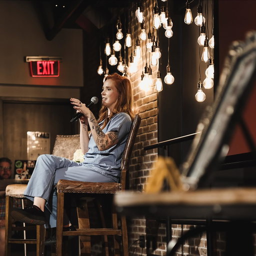 Feeling at home in @anunlikelystory wearing morgue scrubs and talking (while feverishly gesturing with my hands) about writing, horror, spooky vibes and coffee with a bunch of weird kids. 🖤🤘🏻🍁📚☕️

📸 @isahermit
