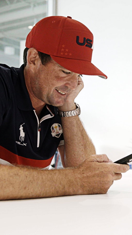 The moment Keegan Bradley told Sam Burns he was headed to Bethpage. 📞🇺🇸

#GoUSA