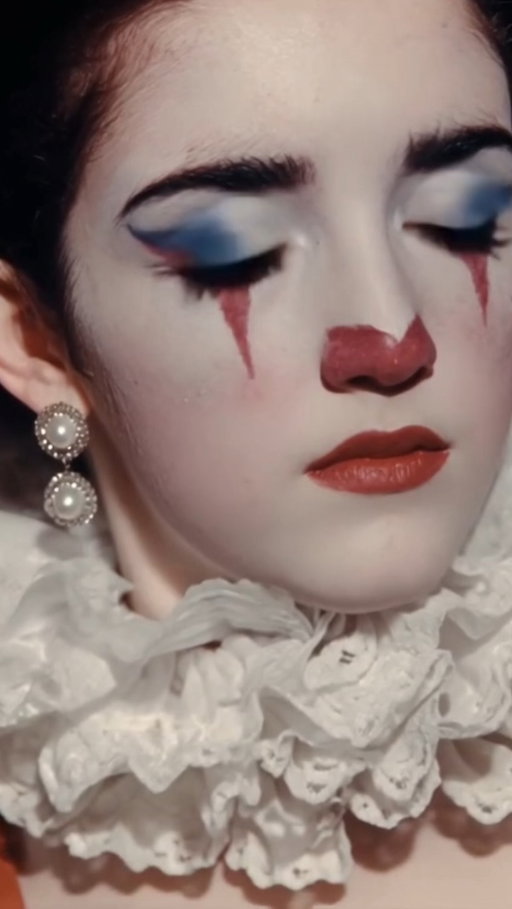 Artists we love: Anna Condo 🎥✨

From film to AI, @anna.condo’s surreal worlds blur intuition, tenderness, and technology.