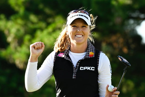 May all Honour and Glory be to God! 😊

Win #14! @lpga_tour 
Extremely special to win for the second time on home soil! 🇨🇦❤️💪🏼 @cpkcwomensopen