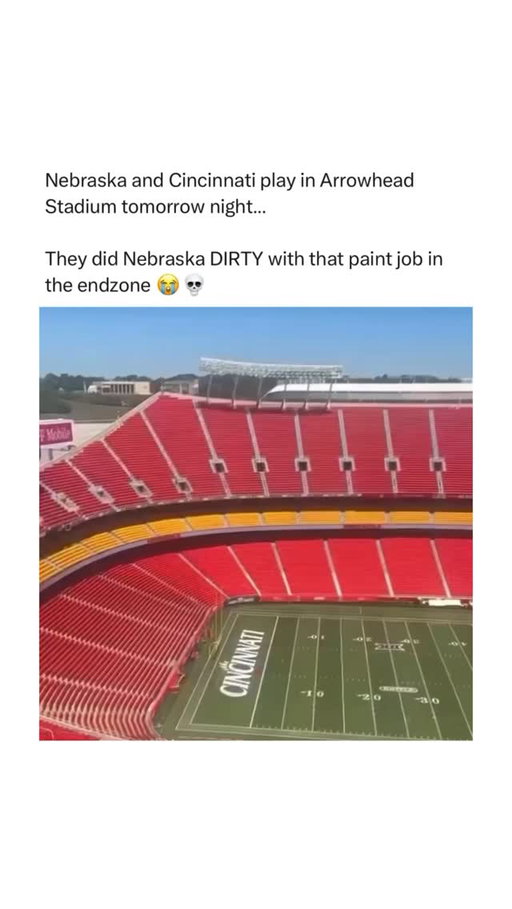 They didn’t even bother to take their outline off 💀