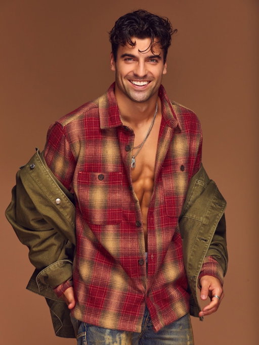 Welcome our NEW PRO @janravnik to the #DWTS ballroom! 🤩
The new season premieres Tuesday, September 16 on @ABC and @DisneyPlus! Next day on @hulu.
