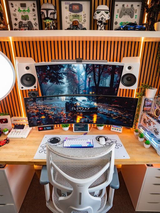 Back in the studio 🌿💪🏻

It’s been a while since I’ve fully been back in here, was away all last week at Gamescom, came home and went straight to Reading festival, spent some time with the family.

Then finally got back to work yesterday with some cool things on the way 👀🤙🏻

Who’s excited to see what’s in store? 😏

_________________________________________

📸 More content over on my page! @spuddgaming
💜 Check out my other socials (links in bio)
💰 Partner discounts in bio
✉️ DM or Email for collabs
________________________________________

#pcsetup #gamingsetup #desksetup #studiosetup #setupinspiration #gamingroom #studio #cosyvibes #pcbuild #contentcreator