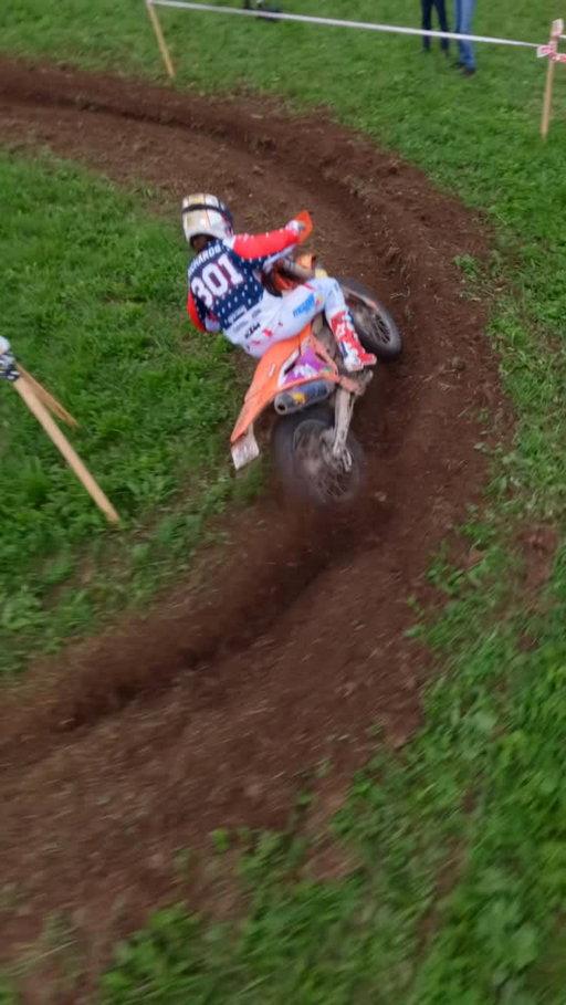 Day 4 Beyond 6Days WWT Team vlog is live! You will not believe these views from ST5 we caught on the drone. It is unreal 😮‍💨
Click the link in our bio and thank us later. 

Featured racer: @brandyrichards198 

WWT P1 going into day 5 

🎥 @howes_it_going // @mjsmotophotos 

Sponsors:
@trailjesters 
@ama_riding 
@xcgear17 
@gsd2racing 
@kariresources 
@mooseoffroadofficial
