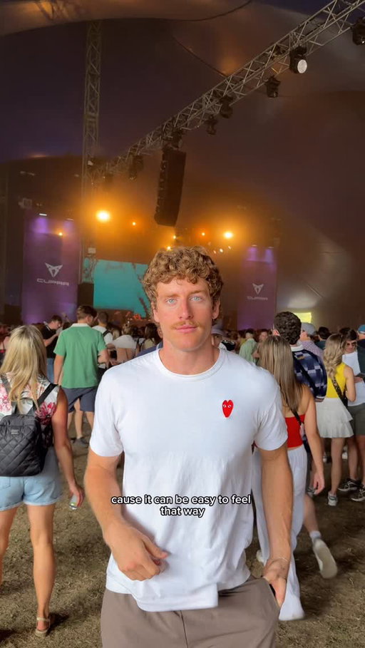 though I’m a big fan of live music, I’ll always prioritise sleep and getting to bed early too hehe luckily @holidayinnexpress had me covered after this summer’s concerts with a Fresh care package that keep me feeling gooooood and ready for action the next morning #ExperienceIHG #AD