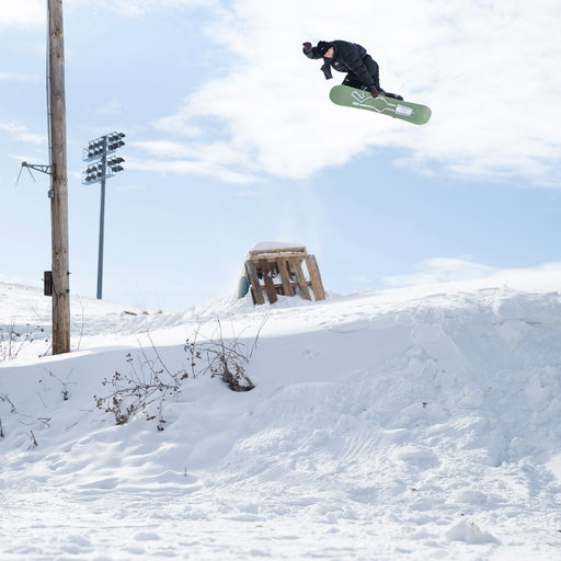2025 K2 Medium now available on the new website. 
@k2.snowboarding
@marcomalley 📸