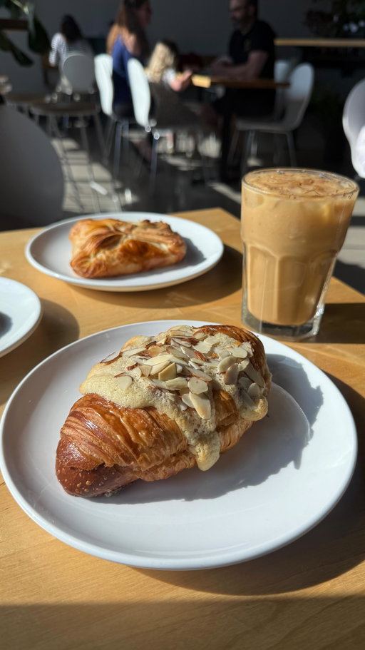 Brewtiful day ahead thanks to @mundosroastingco! 😍☕️

Busy day ahead exploring all that Traverse City has to offer, but first coffee! @mundosroastingco is one of my favorite family owned, local coffee shop with three locations in Traverse City, MI.❤️☕️ 

Be sure to grab a fresh pastry! They are to die for! 🤤🥐

What do you want to try? 👇
🥥 Coconut Cream Iced Latte
🌿 Bergamot Rosemary Iced Latte
🥐 Almond Croissant 
🍪 Chocolate Chip Cookie
🍖 Ham & Cheese Pocket

📍 305 W. Front Street, Traverse City, MI