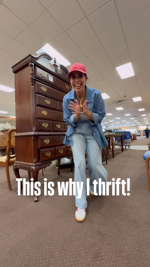I sold our old bedroom furniture for $1,000, and now I’m slowly replacing it piece by piece with timeless thrifted finds. I already scored a beautiful dresser for just $40, and today I stumbled across this Colonial Revival highboy for only $89! 🤯 Now all I need are two side tables and the room will be complete. Pretty sure I’ll end up with at least a $700 profit to go find more thrifted treasures with 😂✨

Proof that creating a classic, cozy home doesn’t have to cost a fortune!

I guess I should be saying “he” since it’s a high boy 💀

#thrifted #thirftfinds #thriftedhome