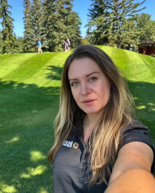 I have no idea how golf ended up in my life, but somehow it did. Part of my job now is going to these big golf tournaments sponsored by oil and gas companies. And let me tell you, I’ve never done this much socializing in my life! 🤪

#workmoments #canadianoil #oilandgas