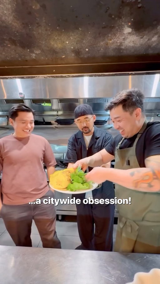 Yo, I’ve always wanted to check out Sydney 🇦🇺 Knew about its immigrant backbone…Greeks 🇬🇷 who helped shape the coffee culture, Chinese 🇨🇳🇹🇼 who’ve been here since Australia’s early days. But I didn’t realize how vast the Vietnamese 🇻🇳community was until I started digging. Thanks to @sydneyfoodboy I linked with @cuongalicious of @helloauntierestaurant and we put together a menu that bridges Sydney with my New York 🗽 upbringing. Caribbean spice from Flatbush jerk chicken, Queens street-cart lamb for Elmhurst, Puerto Rican 🇵🇷 alcapurria (peace to the Bronx), beef broth for K-Town’s late nights, and a Flushing-inspired pandan dessert soaked in rum.

The love from the Sydney community’s already been unreal…warm, generous, and full of flavor. Between dim sum halls @royalpalacesyd and Greek meat havens @olympic.meats I’ve eaten my way through more than I expected. After the @sydney_marathon I’m hyped to break bread with new friends on Tuesday, September 2nd from 5:30 p.m. until closing. Please hit up @helloauntierestaurant website to lock in a seat.

Aight, peace and blessings 🤜🏼🤛🏼