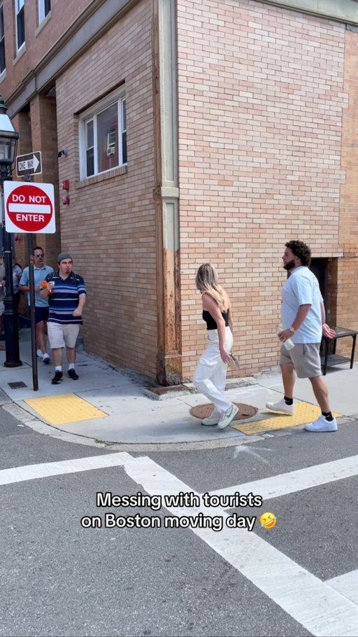 the people’s faces at the end are sending me 🤣 moving weekend has arrived 👀

#boston #massachusetts #newengland